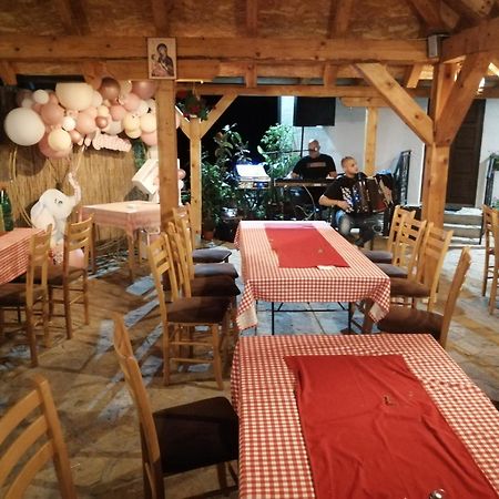 Bed and Breakfast Etno Selo Lelic Валево Экстерьер фото
