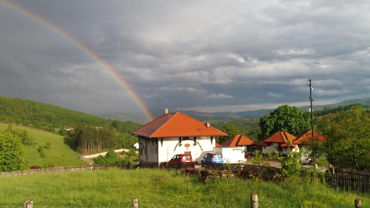 Bed and Breakfast Etno Selo Lelic Валево Экстерьер фото