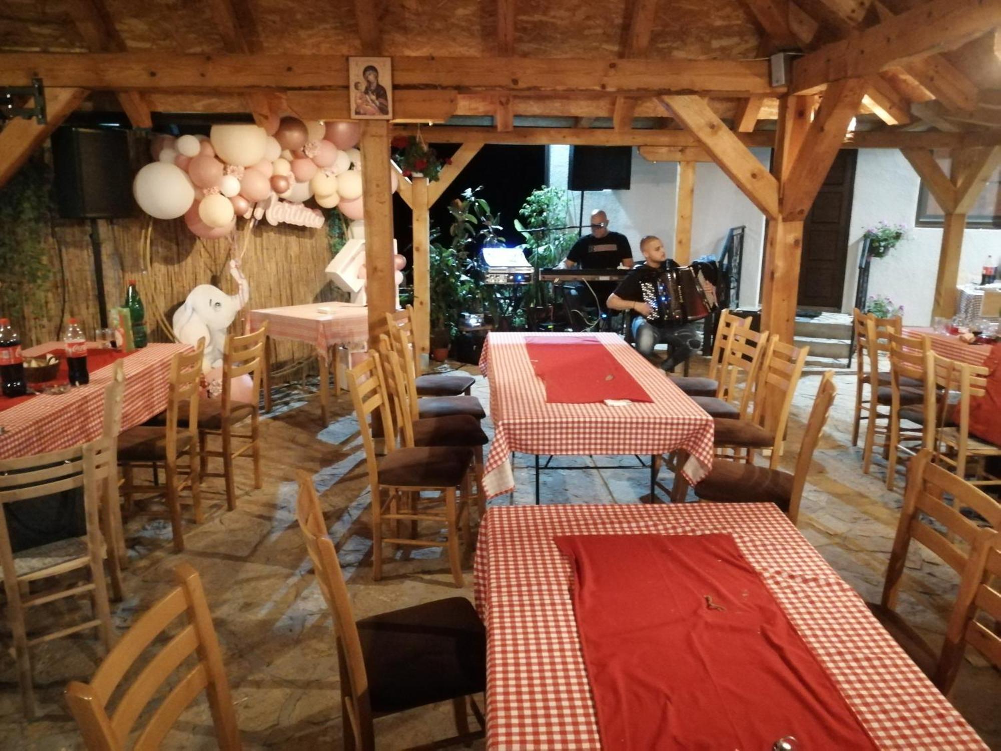 Bed and Breakfast Etno Selo Lelic Валево Экстерьер фото