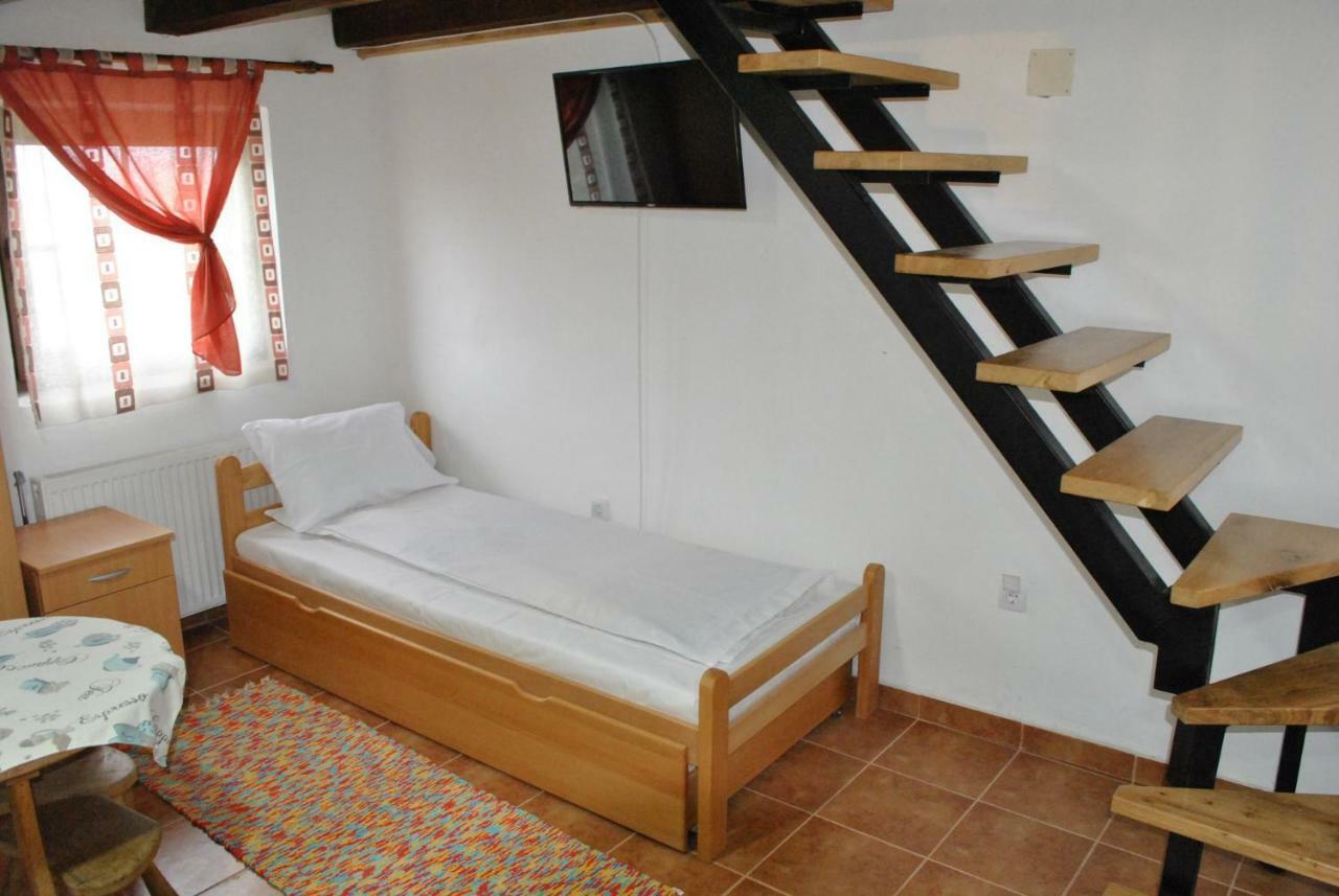Bed and Breakfast Etno Selo Lelic Валево Экстерьер фото