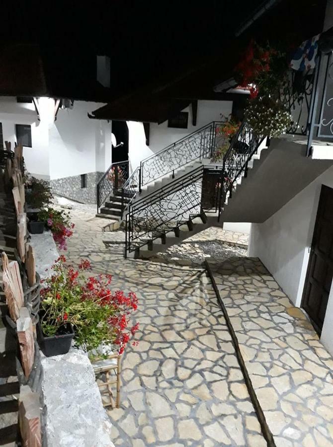Bed and Breakfast Etno Selo Lelic Валево Экстерьер фото