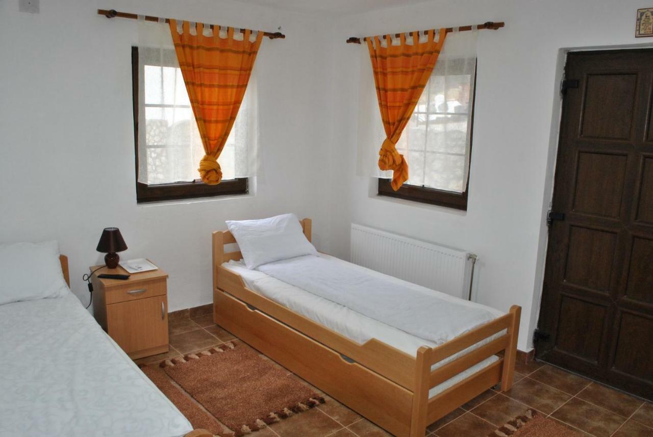 Bed and Breakfast Etno Selo Lelic Валево Экстерьер фото
